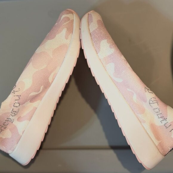 SIZE 9 Juicy Couture Avarie Knit Slip-on Joggers Sneakers - Pink Camo Studded - Picture 10 of 16